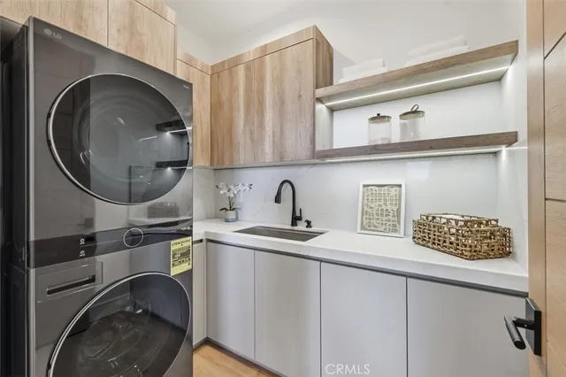 $4,850,000 | 16800 Oak View Drive, Encino, CA 91436