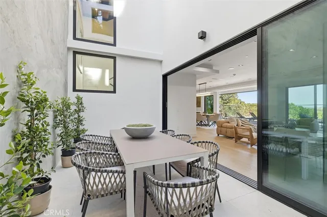 $4,850,000 | 16800 Oak View Drive, Encino, CA 91436