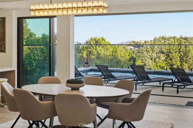 $4,850,000 | 16800 Oak View Drive, Encino, CA 91436