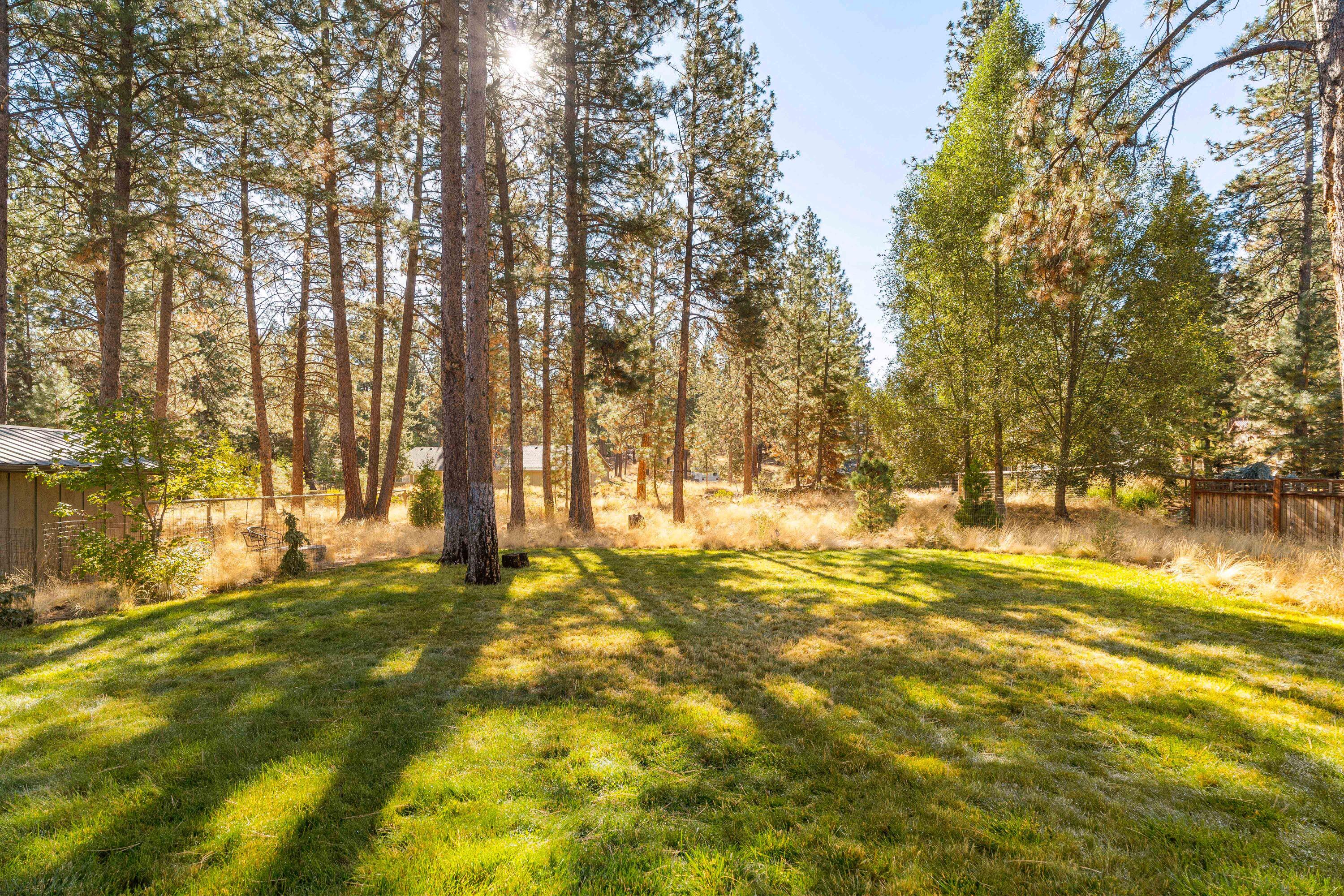 19031 Baker Road Bend, OR 97702 - Photo 27 of 35 42-Exterior