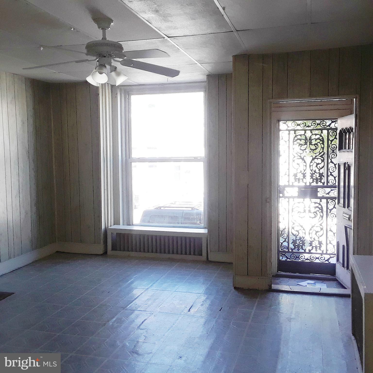 609 Appleton Street Baltimore, MD 21217 - Photo 3 of 15 Interior (General)