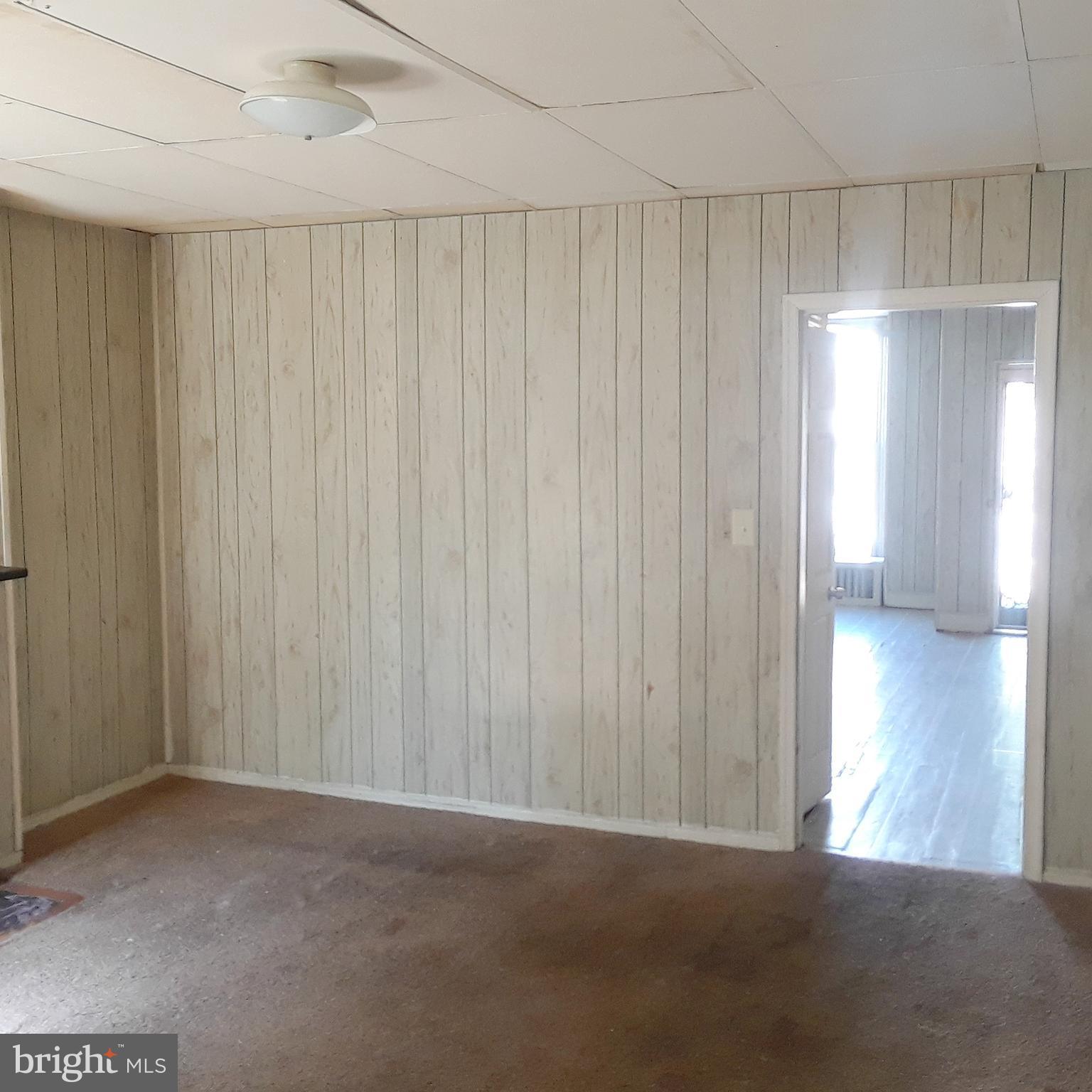609 Appleton Street Baltimore, MD 21217 - Photo 5 of 15 Interior (General)