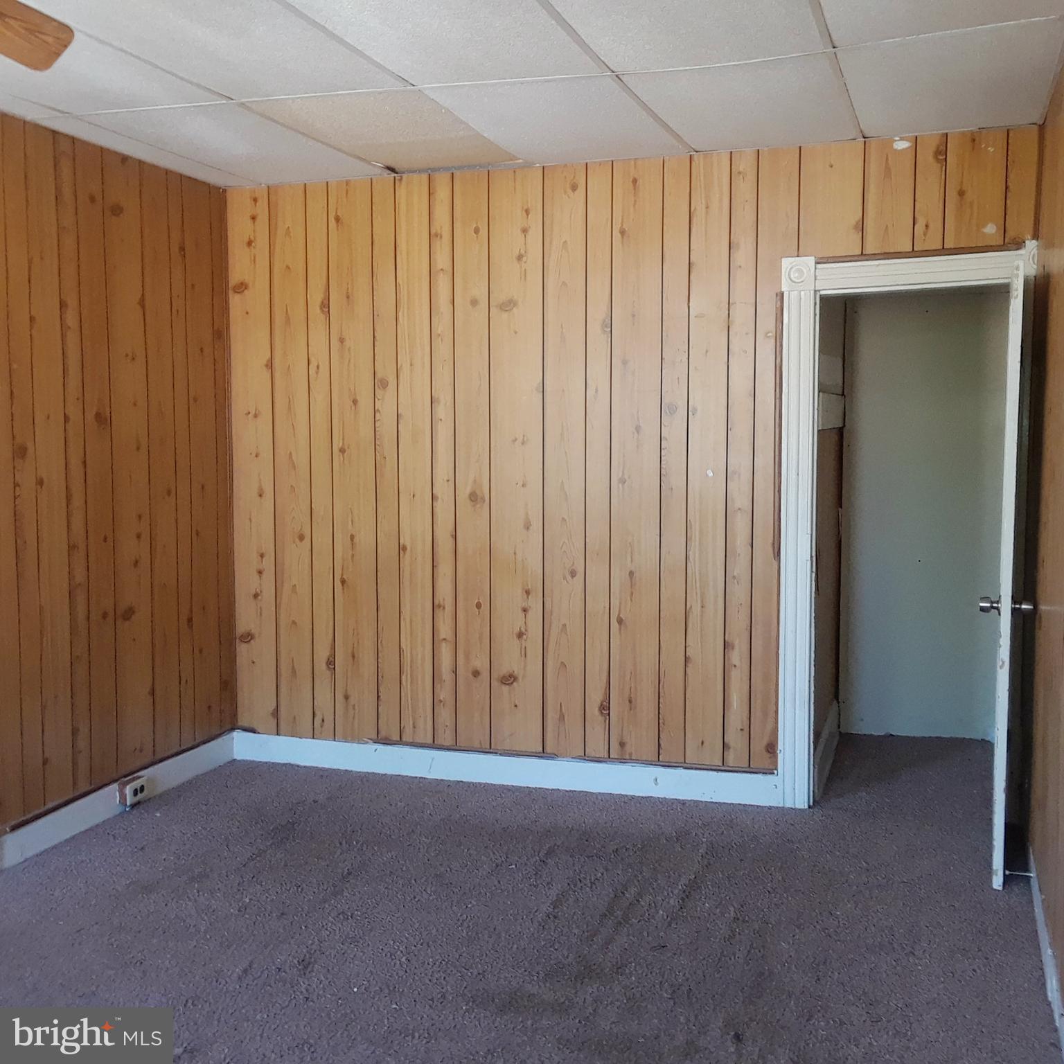 609 Appleton Street Baltimore, MD 21217 - Photo 8 of 15 Interior (General)