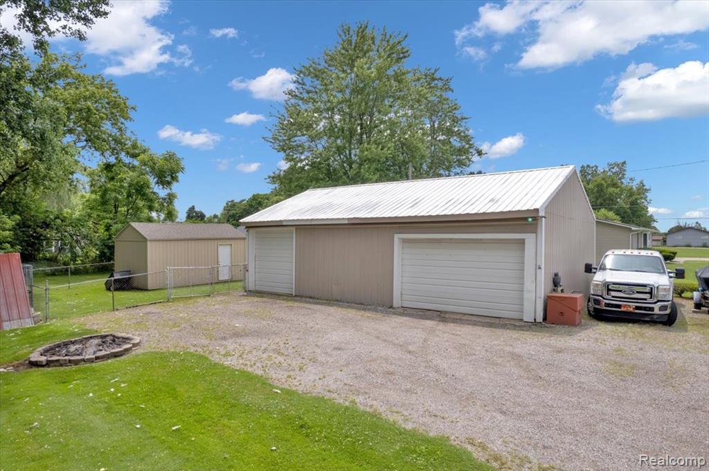 6516 Weyer Road Imlay City, MI 48444 - Photo 7 of 30 Gallery Image 7
