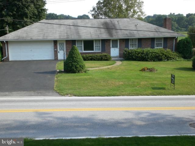 1730 Rockvale Road Lancaster, PA 17602 - Photo 2 of 13 Gallery Image 2