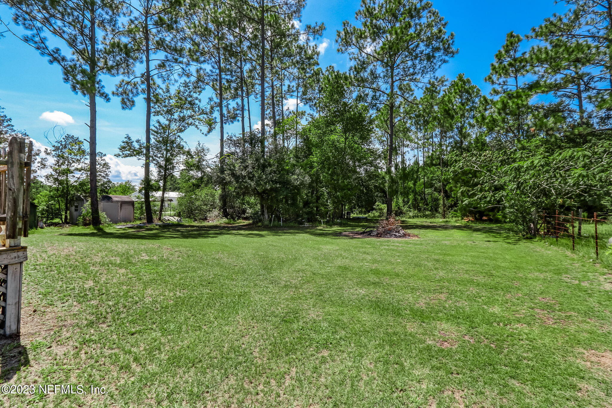 86105 Pages Dairy Road Yulee, FL 32097 - Photo 37 of 39 a garden view
