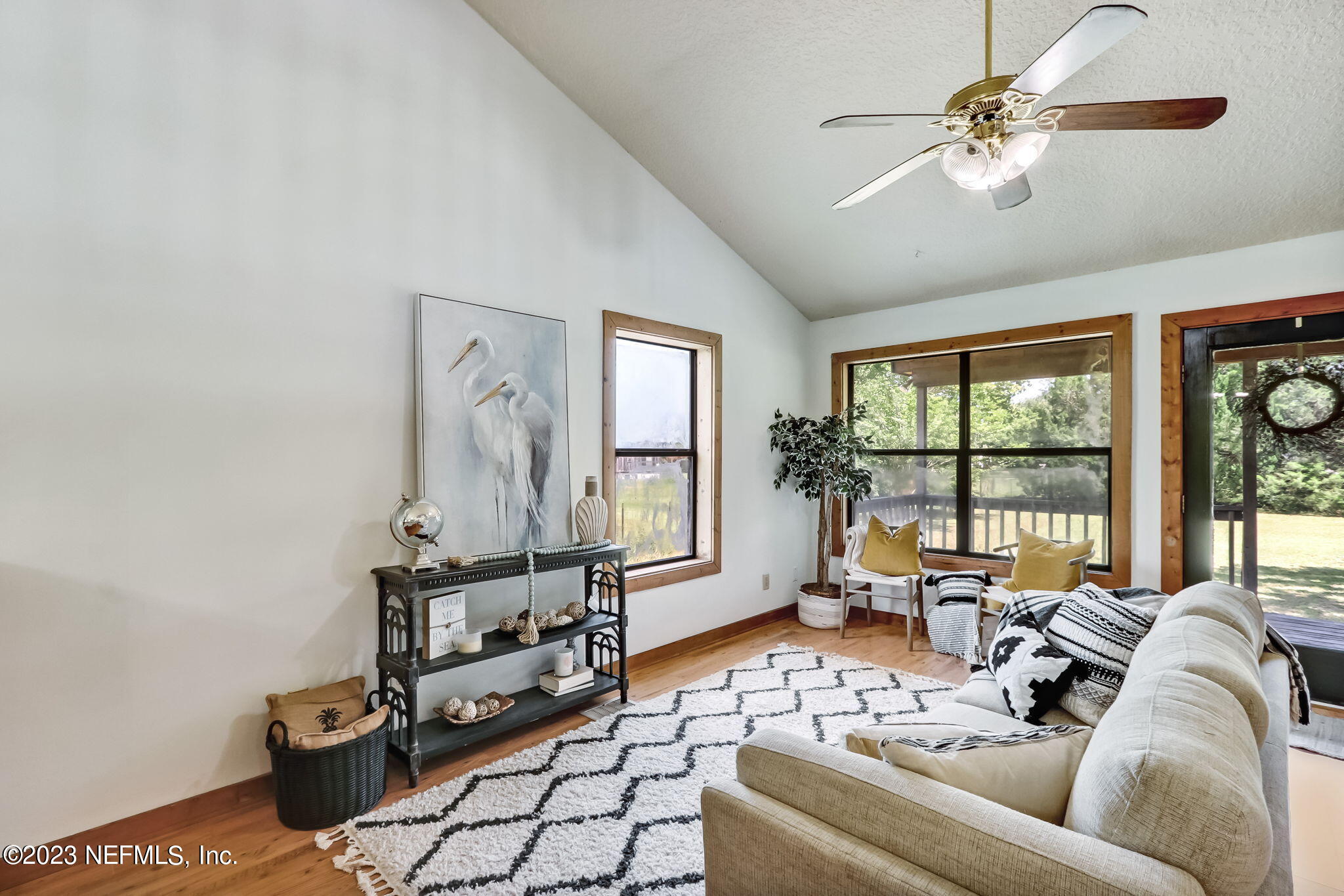 86105 Pages Dairy Road Yulee, FL 32097 - Photo 7 of 39 a living room with furniture