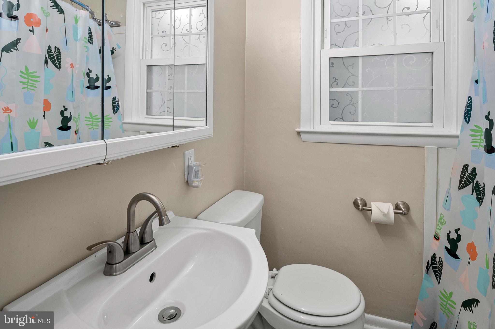 404 Calvert Road Stevensville, MD 21666 - Photo 17 of 51 Bathroom 2
