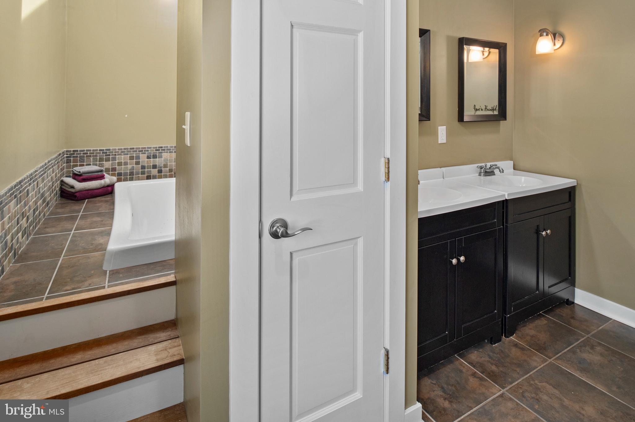 404 Calvert Road Stevensville, MD 21666 - Photo 31 of 51 Primary Bathroom