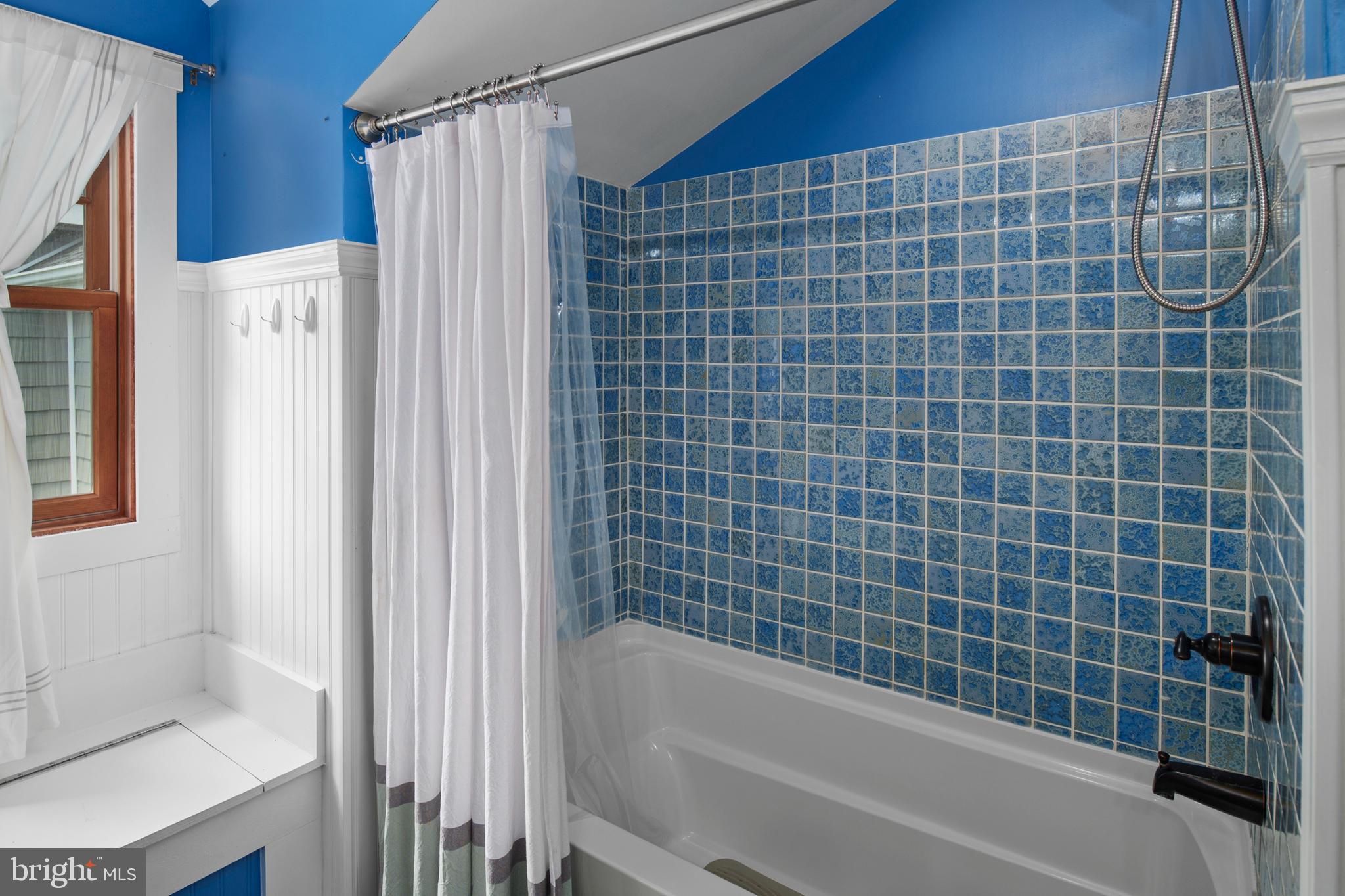 404 Calvert Road Stevensville, MD 21666 - Photo 38 of 51 Bathroom 3 Tub