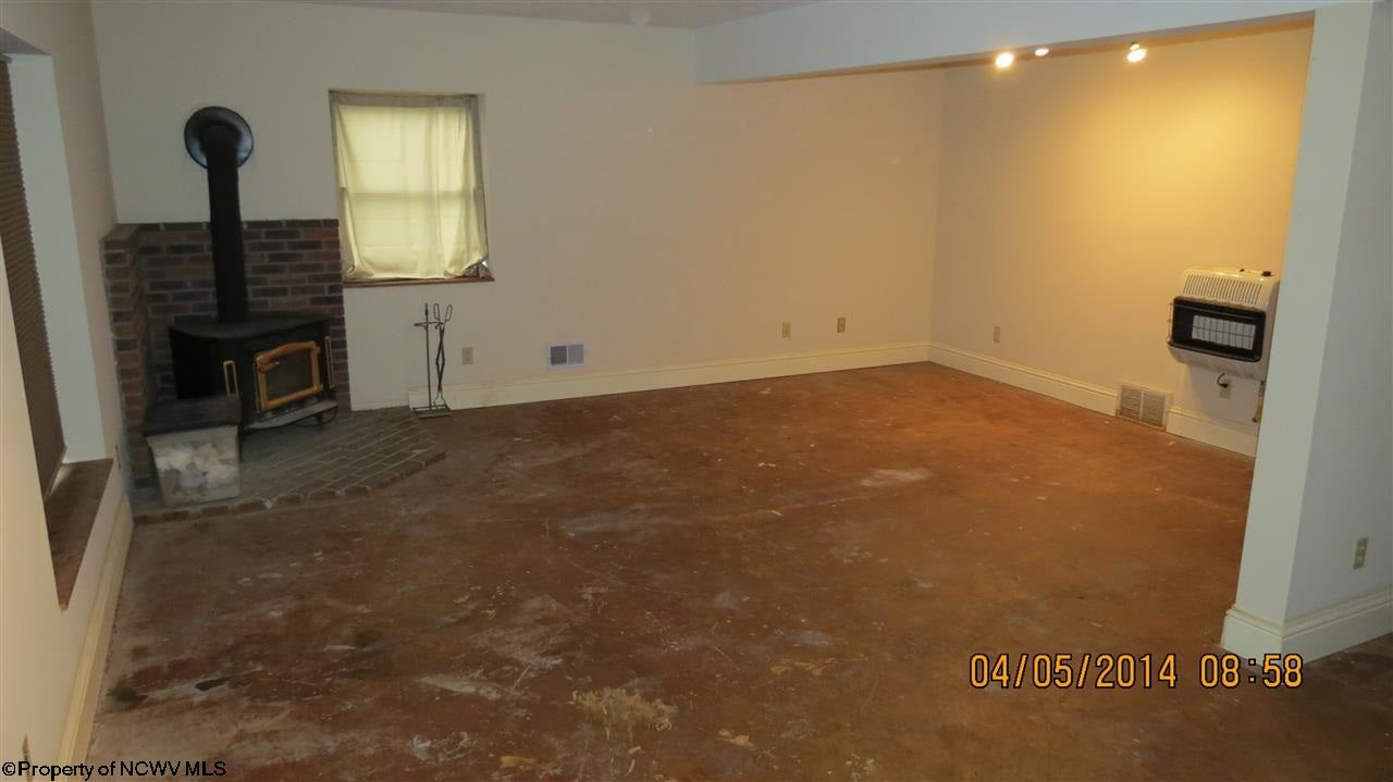 2806 Big Pigeon Road Procious, WV 25164 - Photo 9 of 19 Gallery Image 9