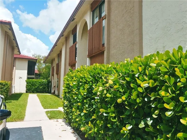 $199,000 | 3026 Coral Ridge Drive, Unit 115C, Coral Springs, FL 33065