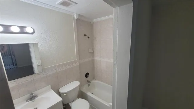 $199,000 | 3026 Coral Ridge Drive, Unit 115C, Coral Springs, FL 33065