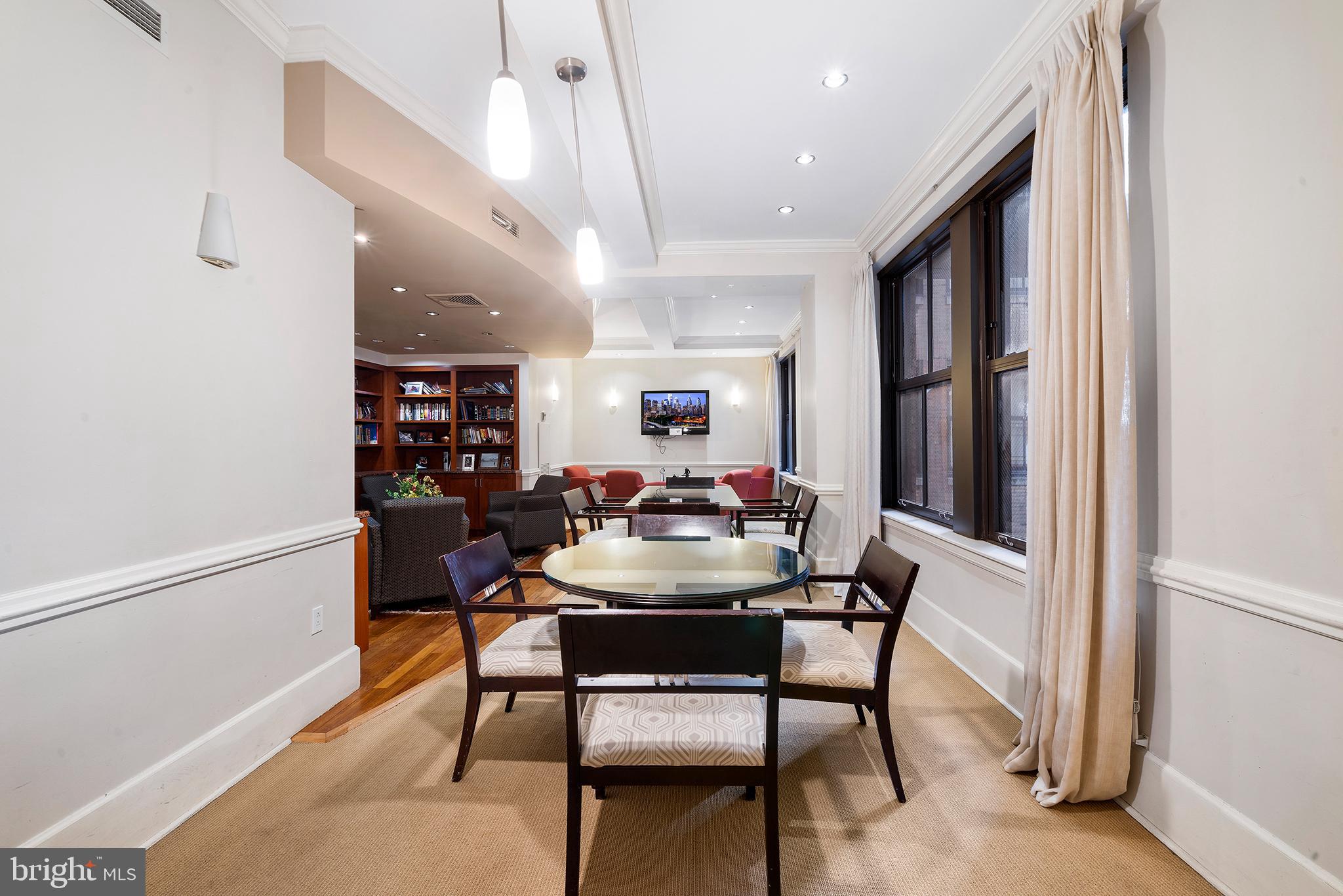 1500 Chestnut Street, Unit 18F Philadelphia, PA 19102 - Photo 21 of 26 Community room