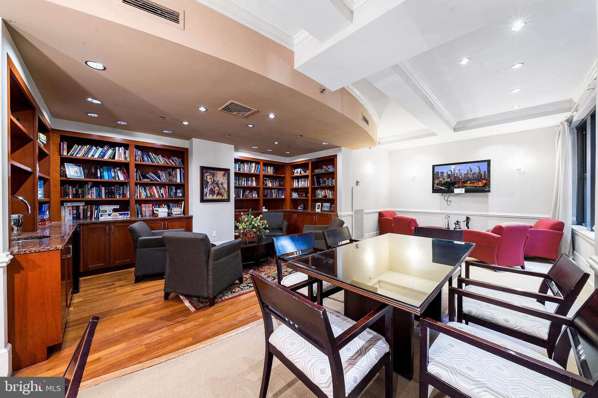 1500 Chestnut Street, Unit 18F Philadelphia, PA 19102 - Photo 22 of 26 Community room