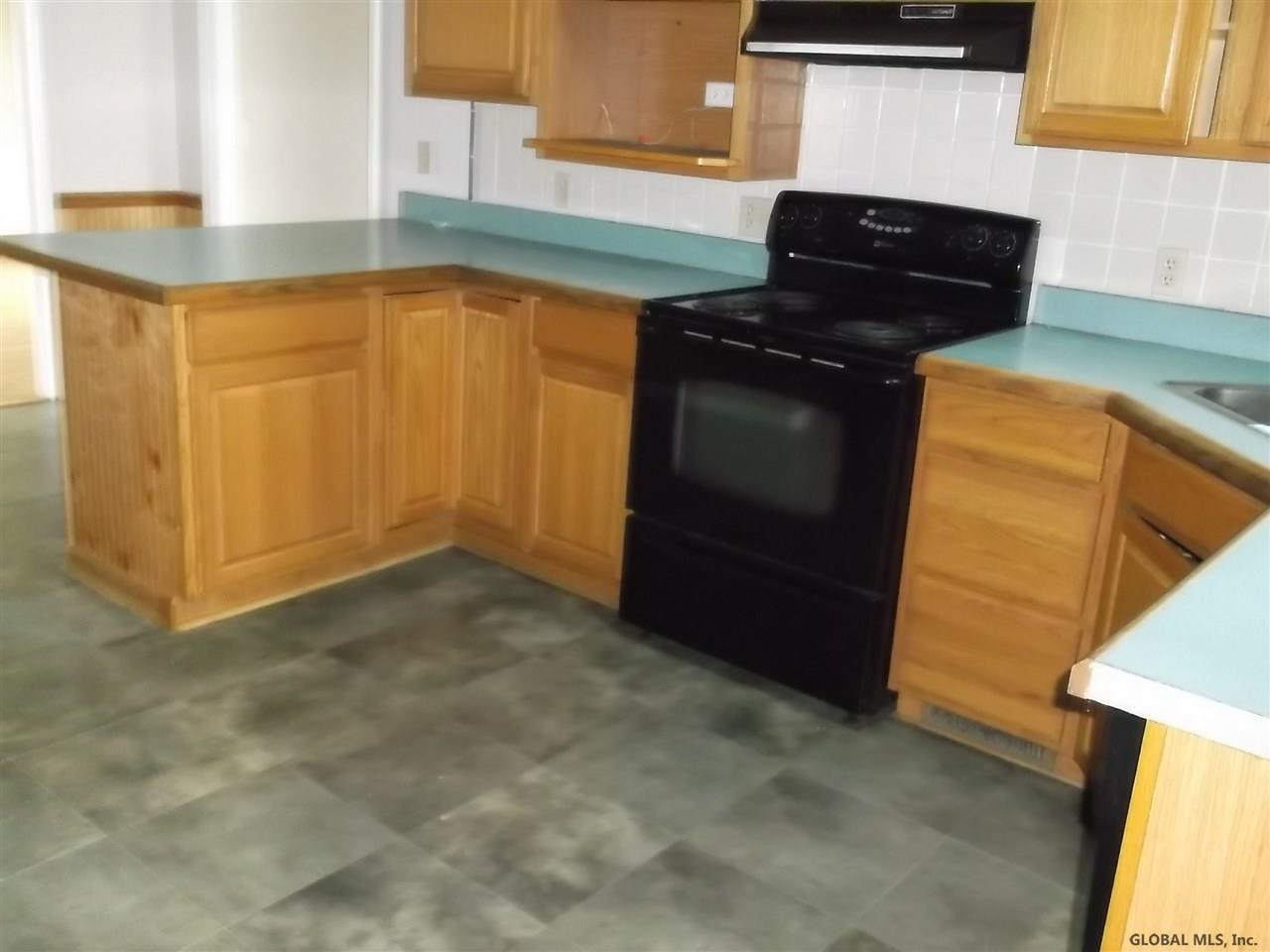 65 Lower Newtown Road Halfmoon, NY 12188 - Photo 3 of 12 Photo 3