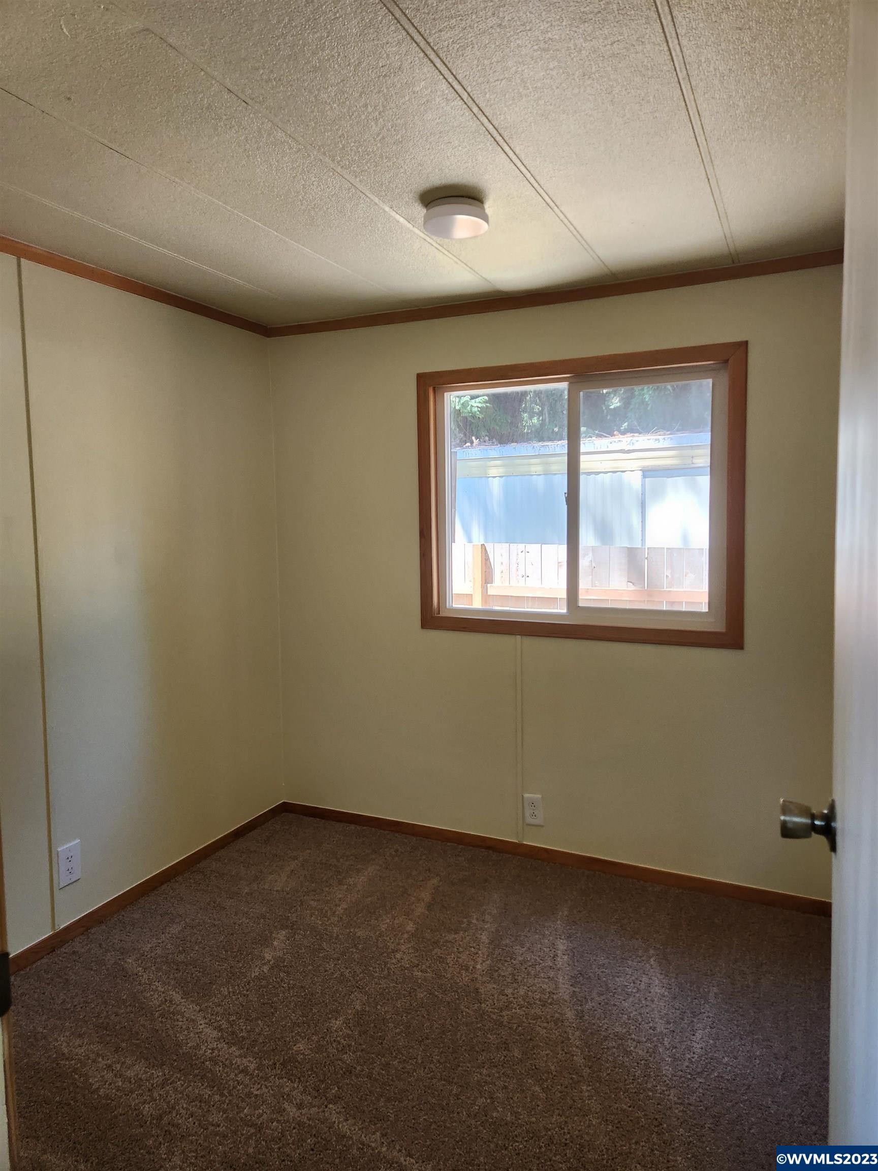 27171 Clear Lake Road, Unit 22 Eugene, OR 97402 - Photo 17 of 25