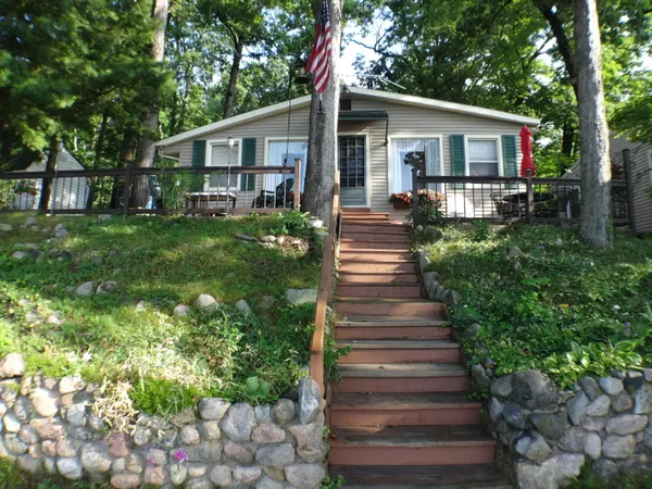 $389,900 | 5701 Head Lake Road, Hastings, MI 49058