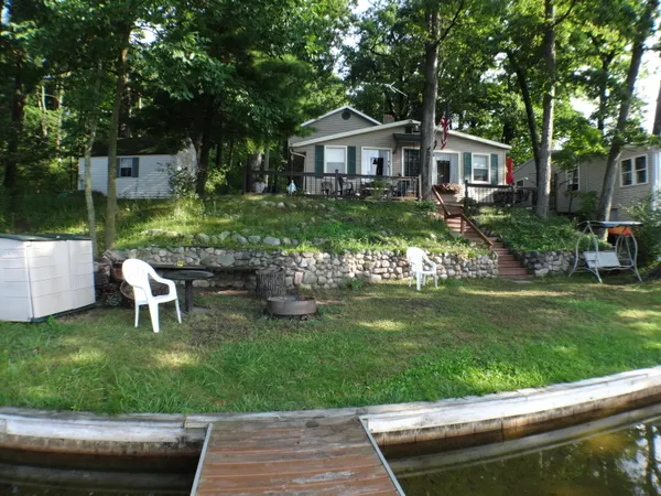$389,900 | 5701 Head Lake Road, Hastings, MI 49058