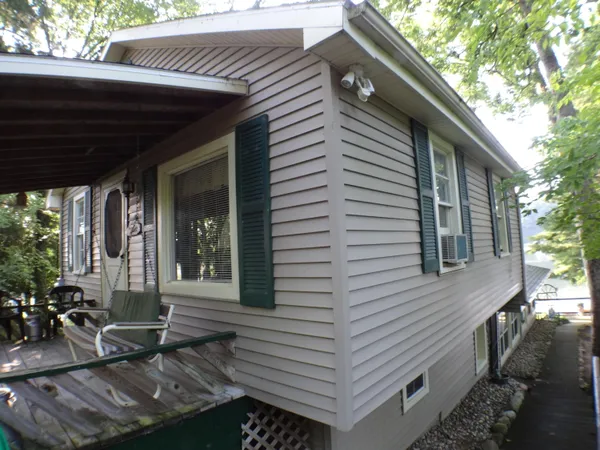 $389,900 | 5701 Head Lake Road, Hastings, MI 49058