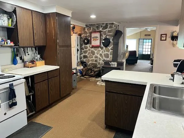 $389,900 | 5701 Head Lake Road, Hastings, MI 49058