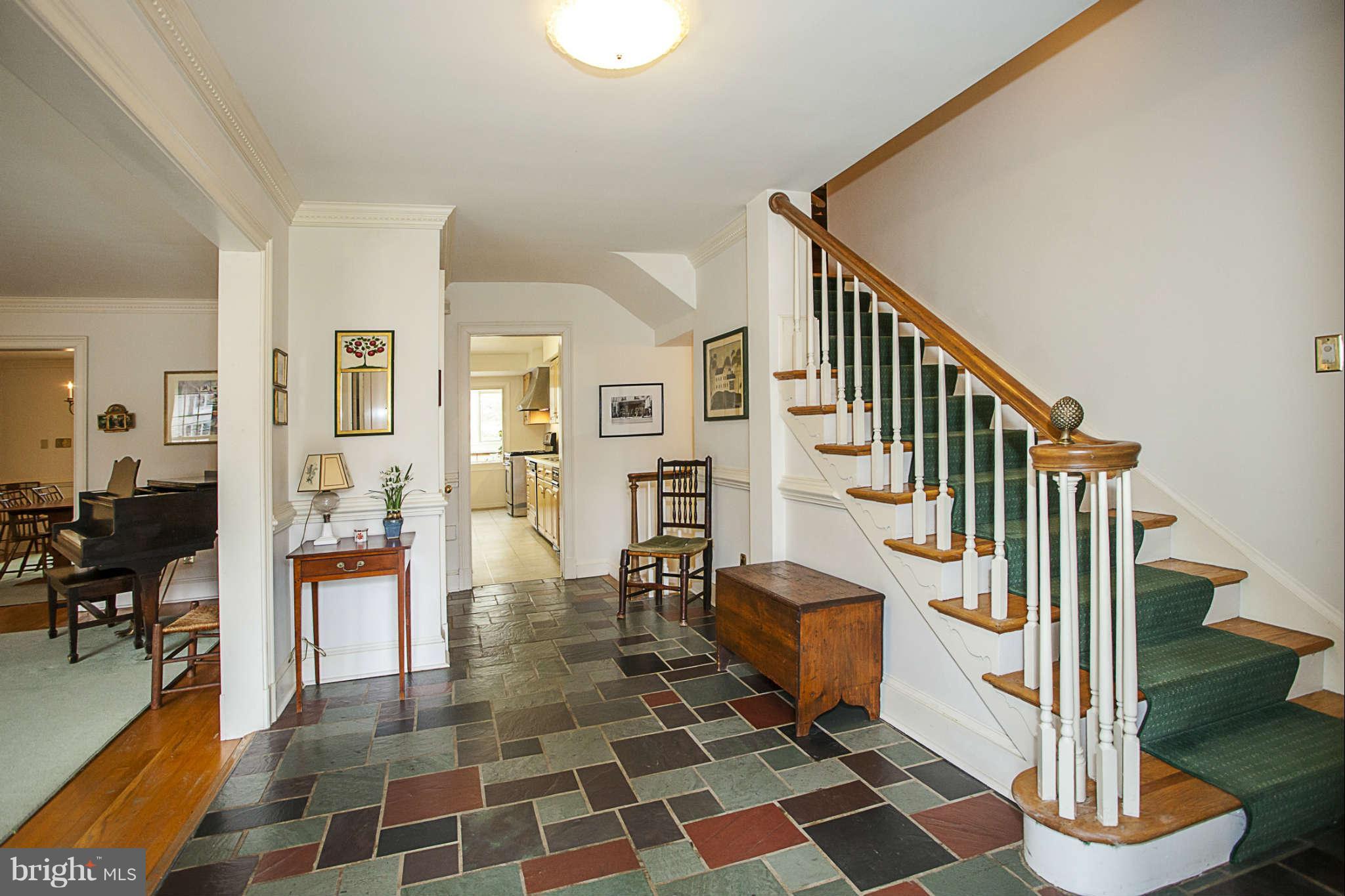 2127 Edgewater Parkway Silver Spring, MD 20903 - Photo 3 of 25 Foyer