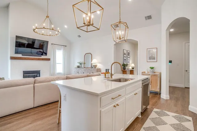 $5,000 | 229 Observation Drive West, Aledo, TX 76008