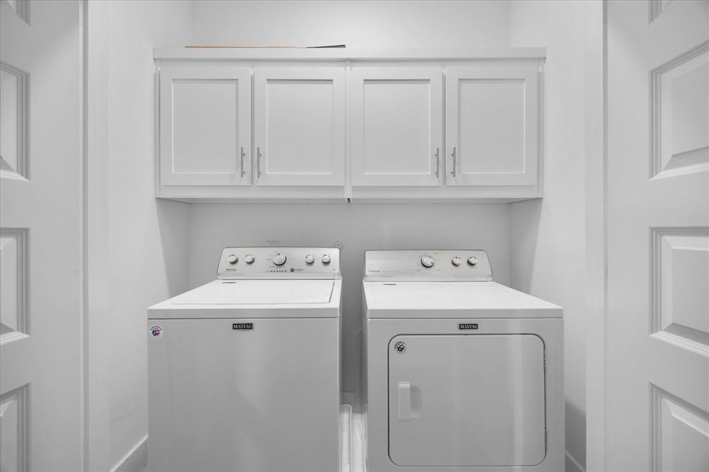 8220 Callimont Lane Dallas, TX 75231 - Photo 17 of 34