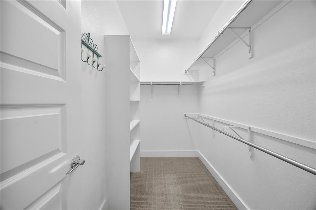 8220 Callimont Lane Dallas, TX 75231 - Photo 25 of 34