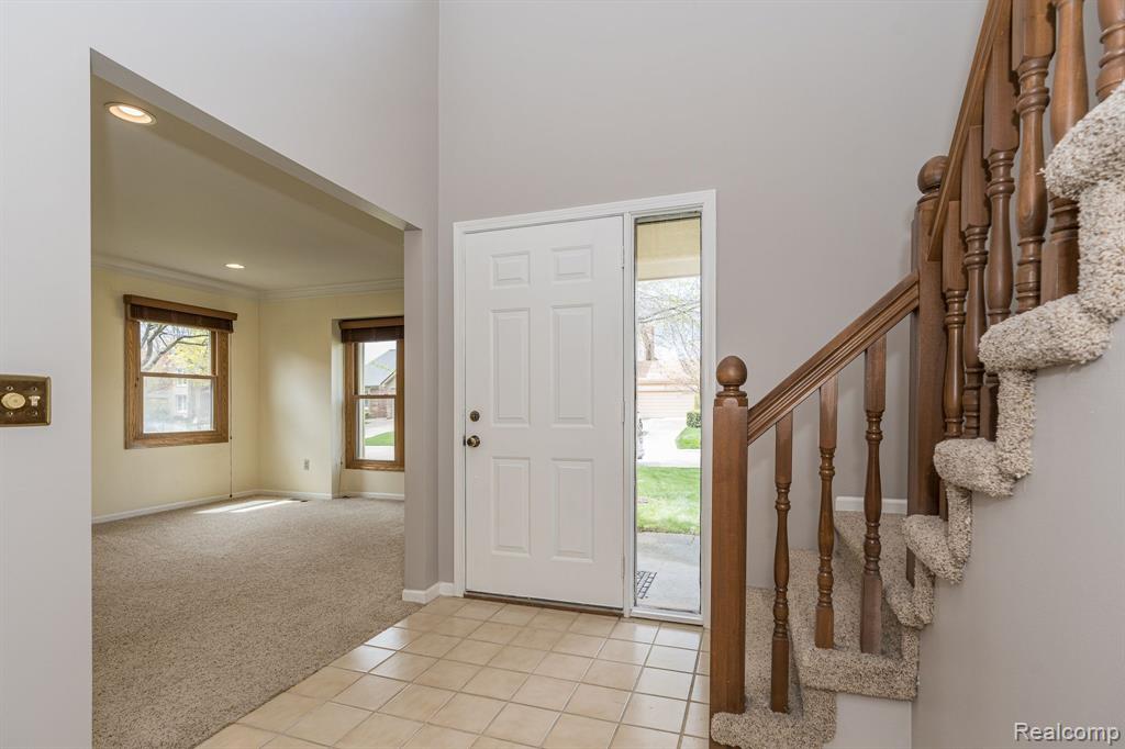 1643 Hillside Lane Rochester Hills, MI 48307 - Photo 8 of 48