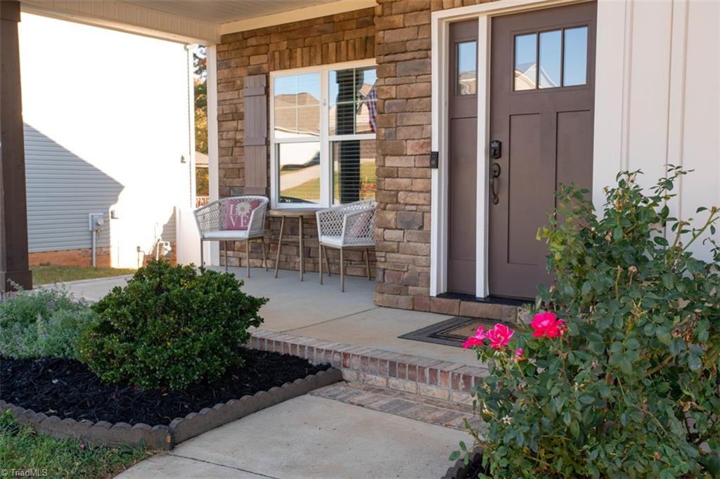 6646 Bellawood Drive Trinity, NC 27370 - Photo 3 of 31