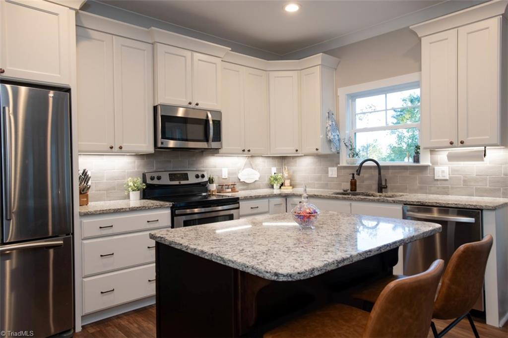 6646 Bellawood Drive Trinity, NC 27370 - Photo 7 of 31