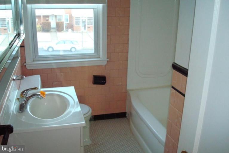 7301 Conley Street Baltimore, MD 21224 - Photo 6 of 8 Bath #1