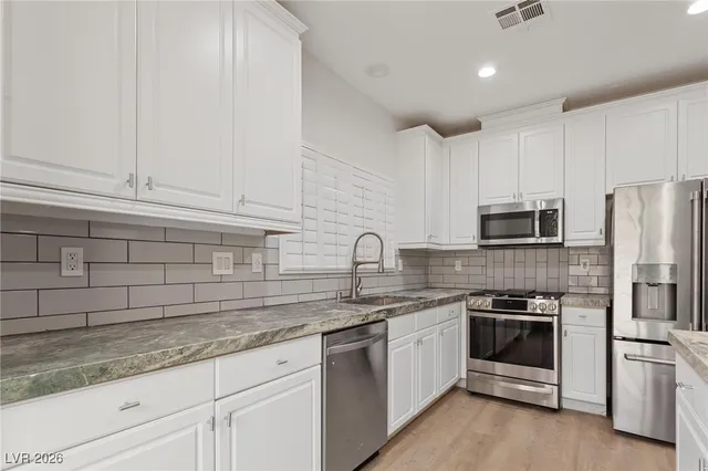 $2,700 | 802 Warwick Castle Drive, Las Vegas, NV 89178