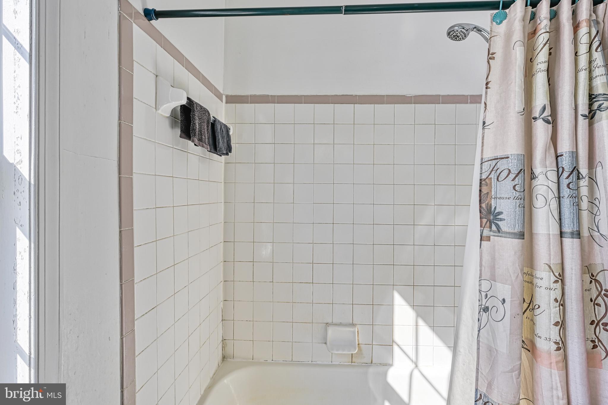 441 Hartwood Road Fredericksburg, VA 22406 - Photo 27 of 58 a bathroom with a shower