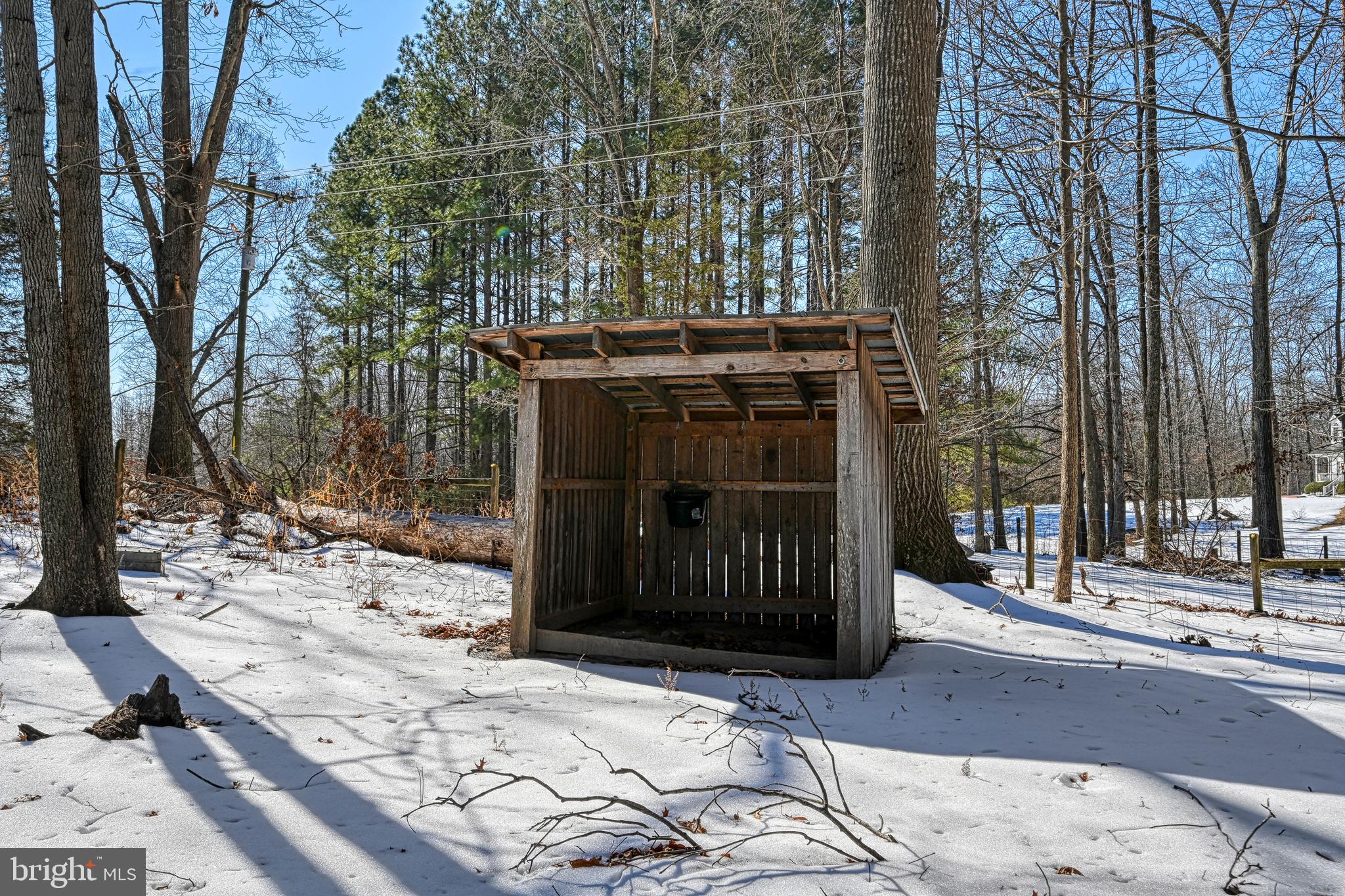 441 Hartwood Road Fredericksburg, VA 22406 - Photo 56 of 58 a view of a entrance gate of the house