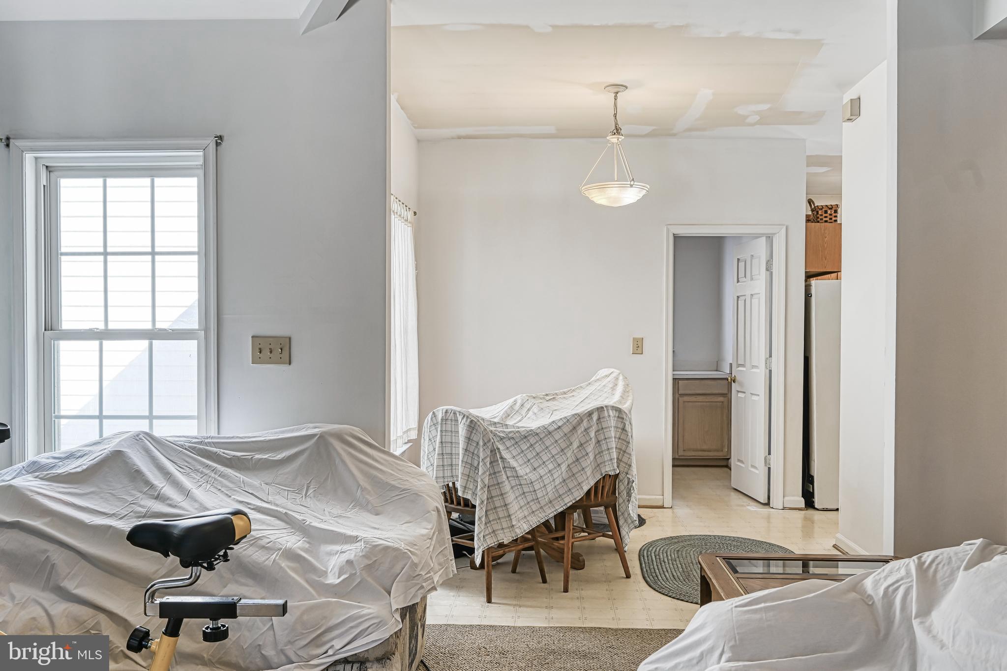 441 Hartwood Road Fredericksburg, VA 22406 - Photo 10 of 58 a living room with furniture and a window