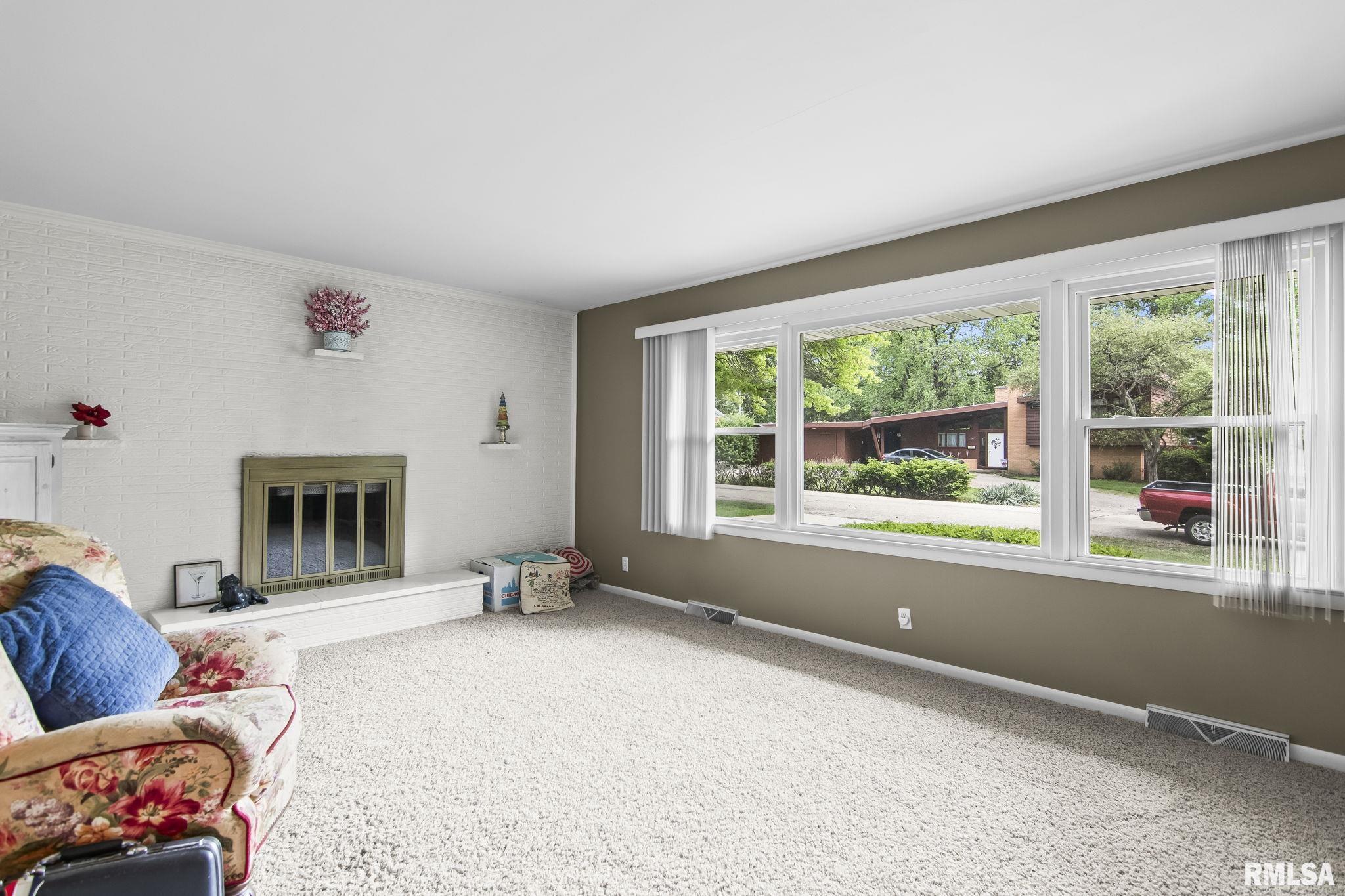 13 Top Hill Lane Springfield, IL 62704 - Photo 7 of 32