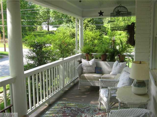 509 Colonial Drive High Point, NC 27262 - Photo 14 of 16 Sunroom.