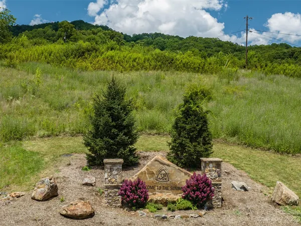 $180,000 | 99999 Biltmore Vw Drive, Unit 11, Candler, NC 28715