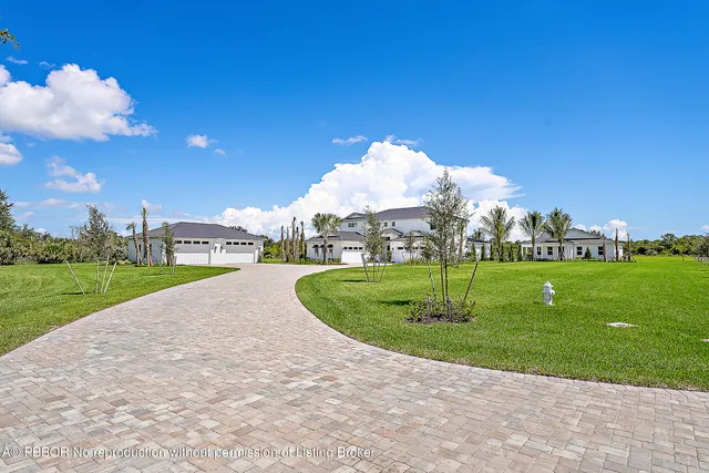 $9,400,000 | 19505 Southeast Turnbridge Drive, Jupiter, FL 33458