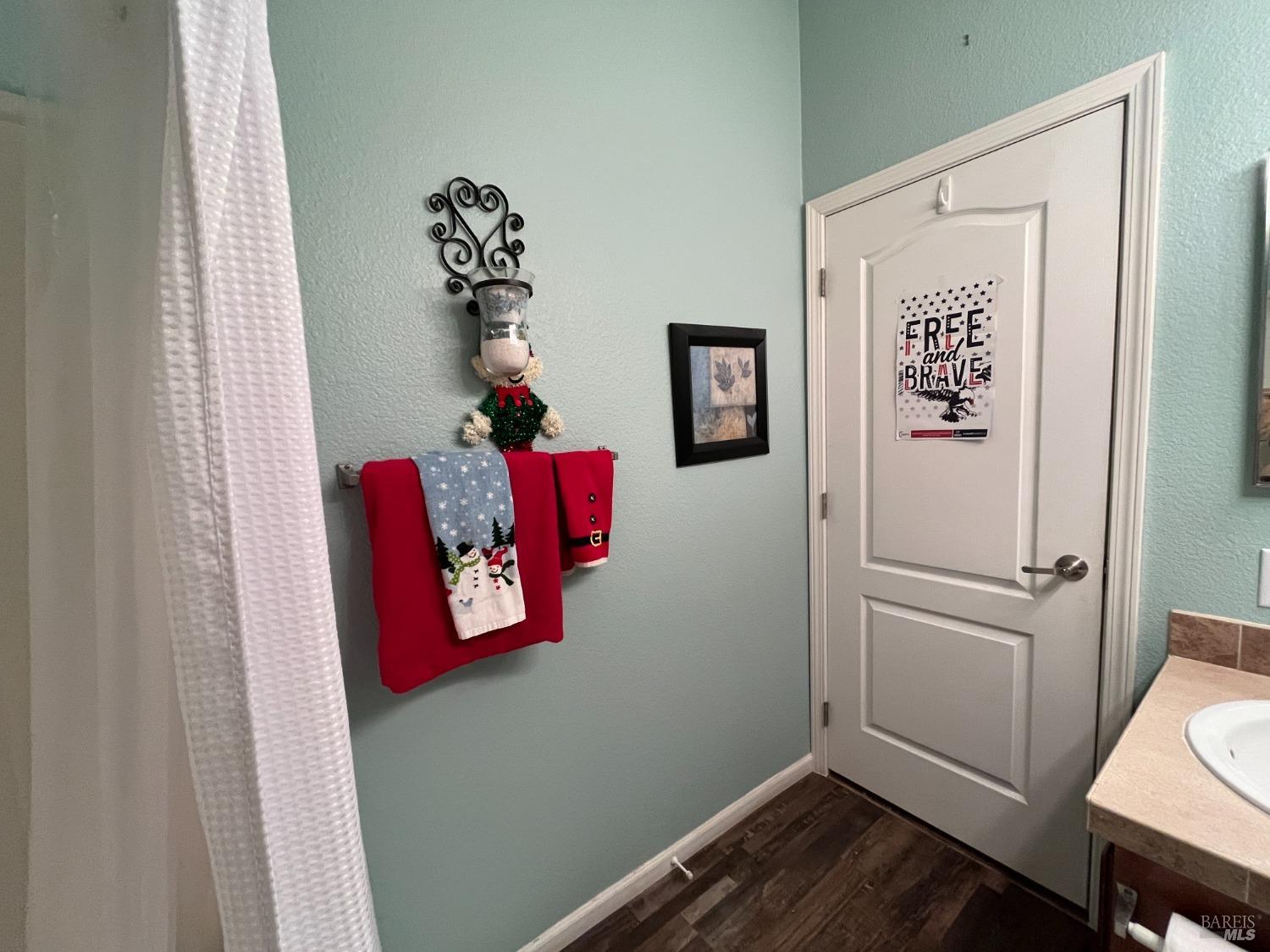 54 Norfolk Drive Santa Rosa, CA 95401 - Photo 37 of 57 a view of an entryway with wooden floor