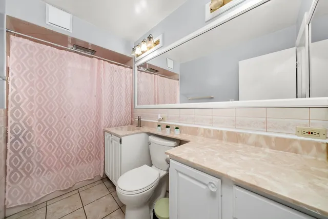 $279,900 | 7852 Neenah Avenue, Burbank, IL 60459