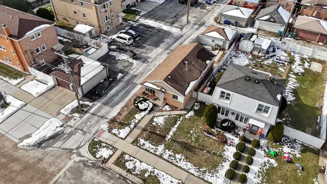 $279,900 | 7852 Neenah Avenue, Burbank, IL 60459