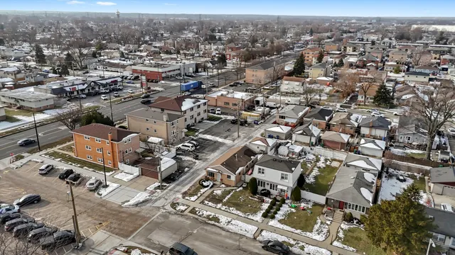 $279,900 | 7852 Neenah Avenue, Burbank, IL 60459