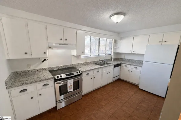 $174,900 | 17 Briargate Place, Greenville, SC 29615