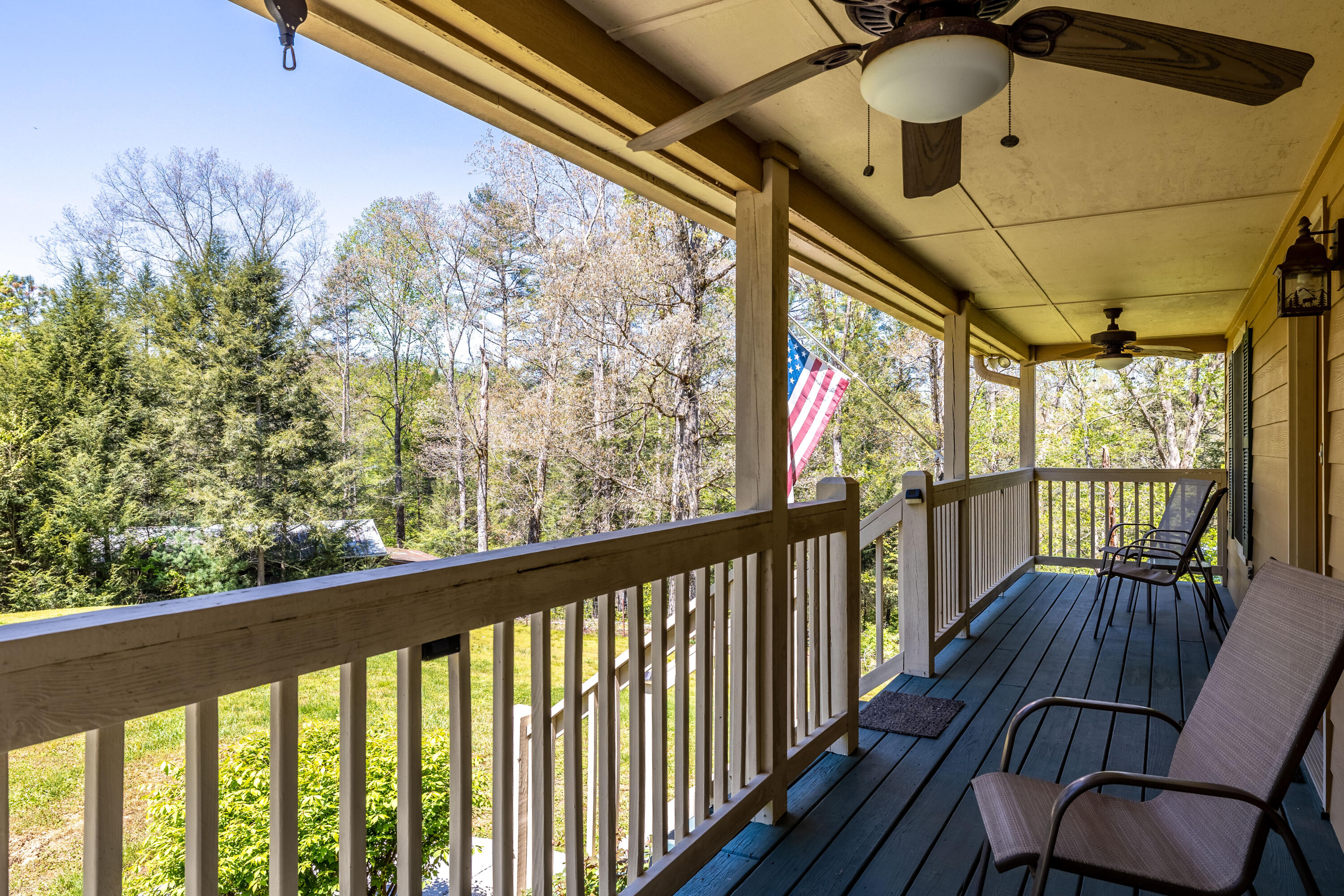 223 Tom Henry Road Townsend, TN 37882 - Photo 5 of 32 223 Tom Henry Front Porch