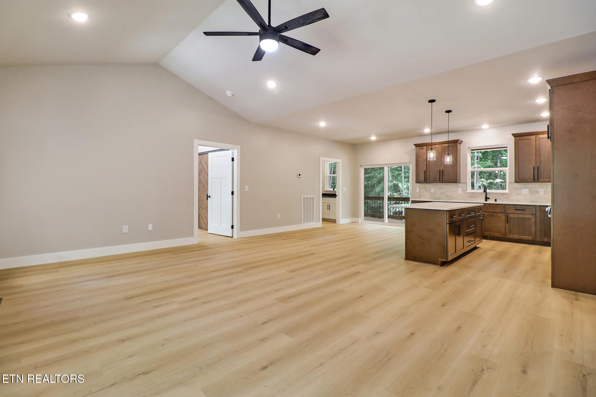 396 Georgee Road Jamestown, TN 38556 - Photo 15 of 38 n44a2274-n44a2278