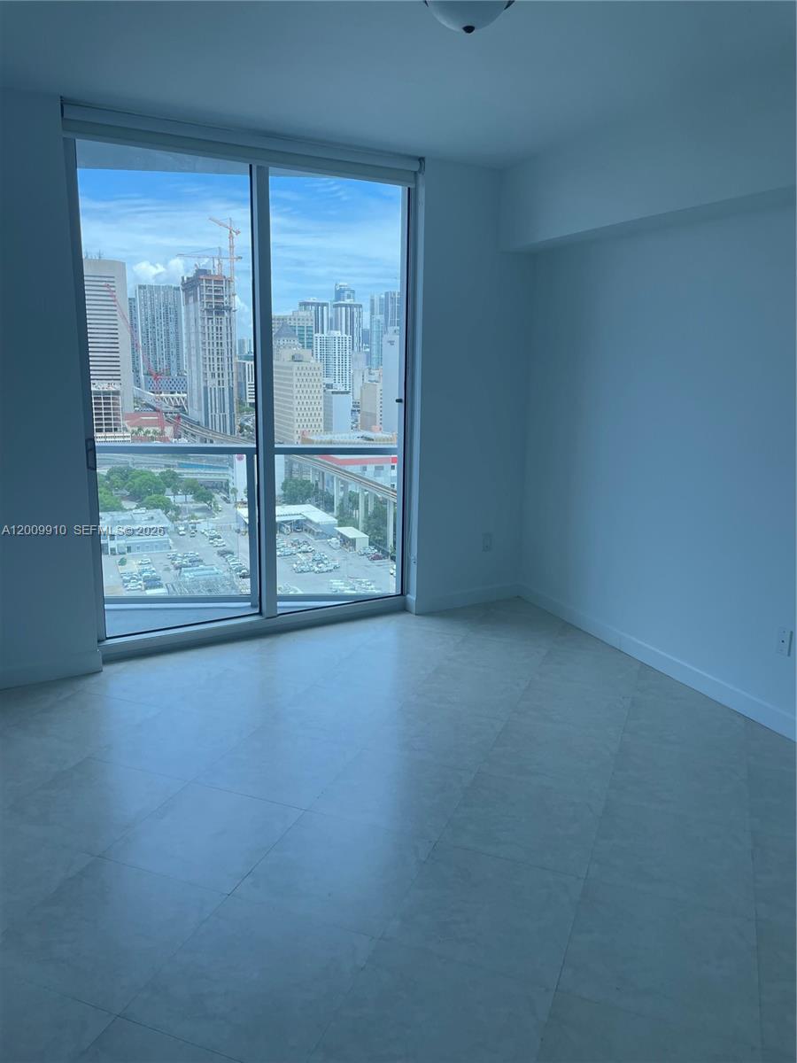 185 Southwest 7th Street, Unit 2509 Miami, FL 33130 - Photo 15 of 16