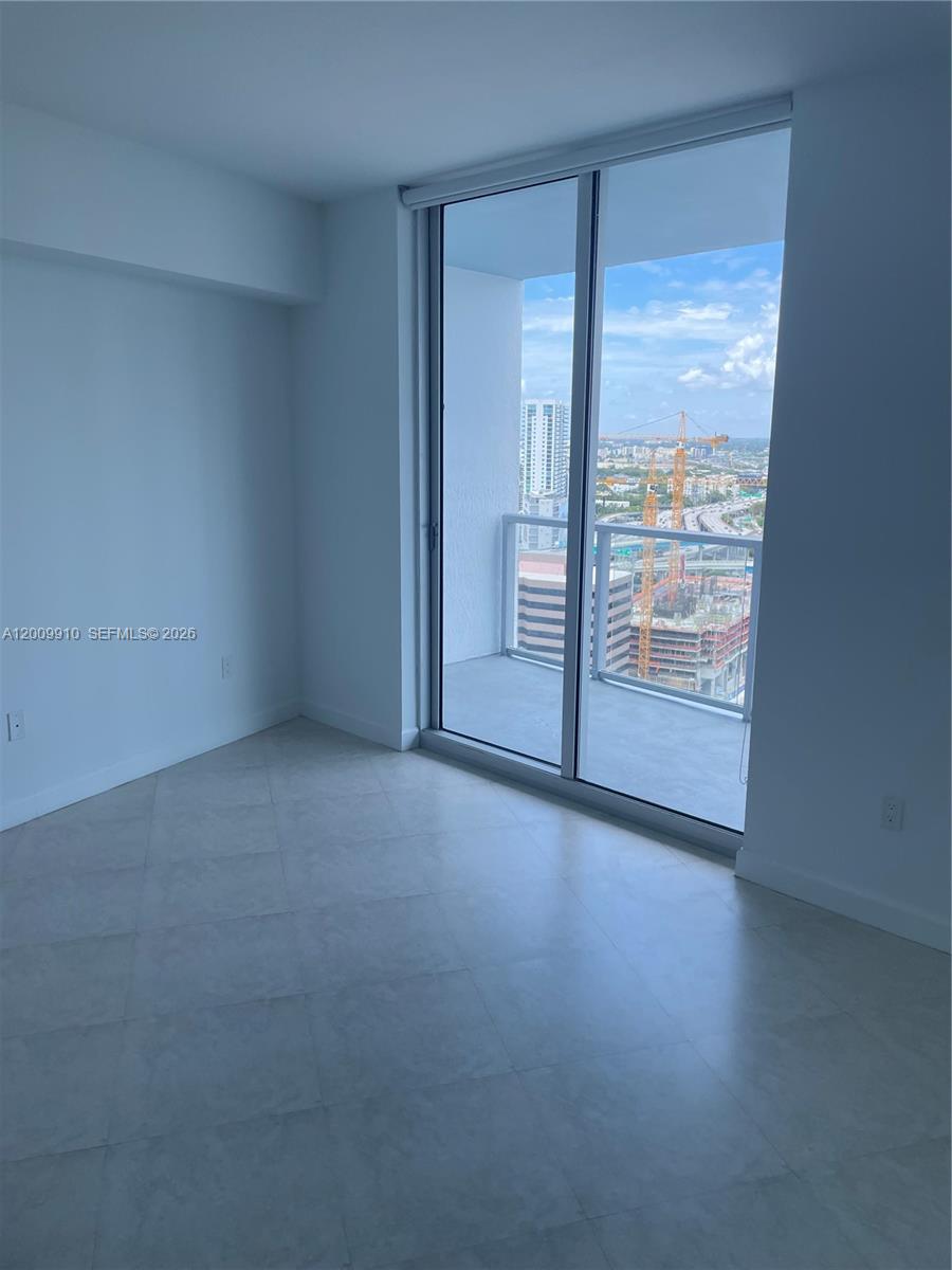 185 Southwest 7th Street, Unit 2509 Miami, FL 33130 - Photo 9 of 16